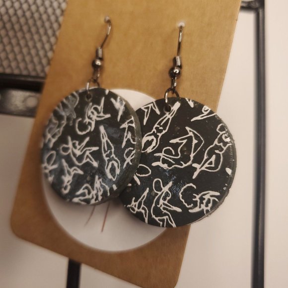 Handmade Born This Way Womens Steel Gray White Matte Finish Clay Discs Earrings - Picture 3 of 10